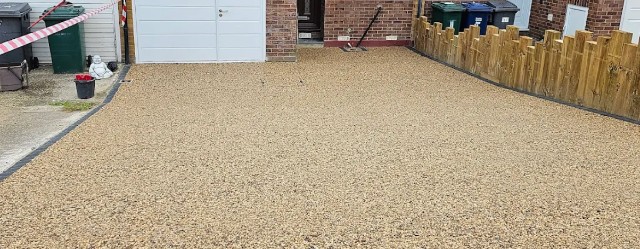 Quality Roofs & Landscapes project: Gravel Driveway, Oxford